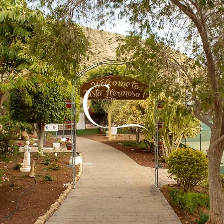 Casa Hermosa ארונה